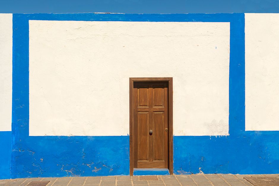 Wall and window frame with a painted finish
